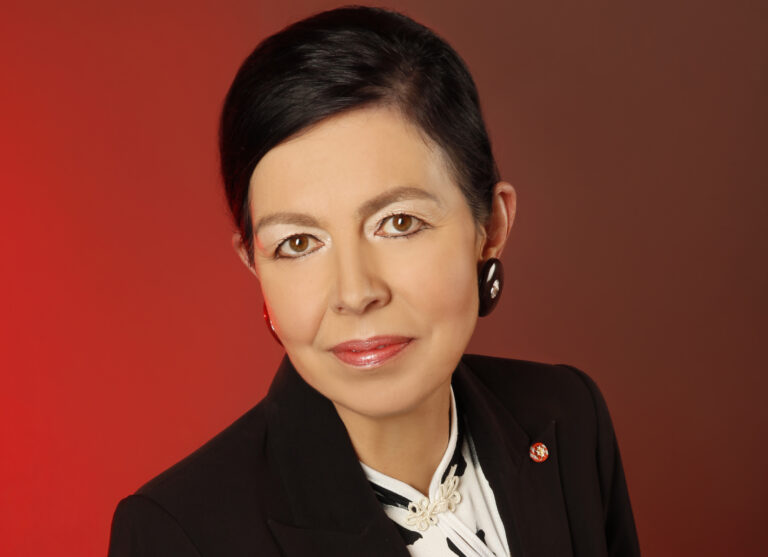 senatorin h.c. dr. sabine sommerkamp homann honorarkonsulin der republik lettland 768x557 1